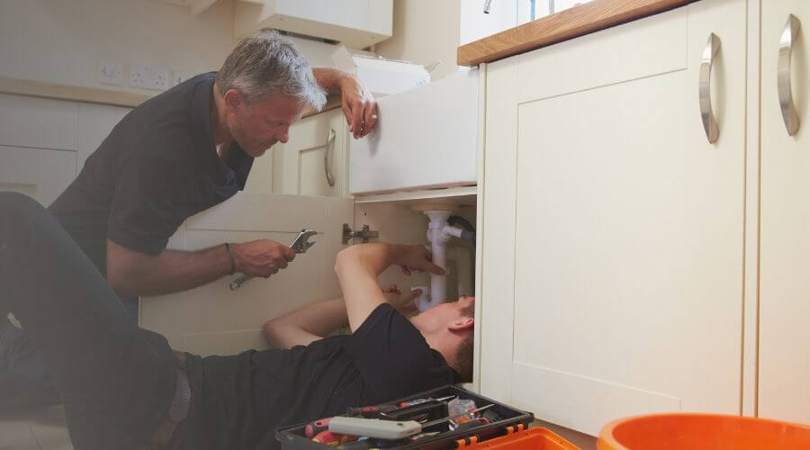Expert burst pipe repair services in Cedar Crest, NM
